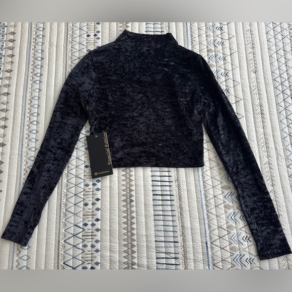 ✨SPECIAL EDITION✨Lululemon All Aligned Mock Neck Long Sleeve *Crushed Velvet BLK - Picture 1 of 7